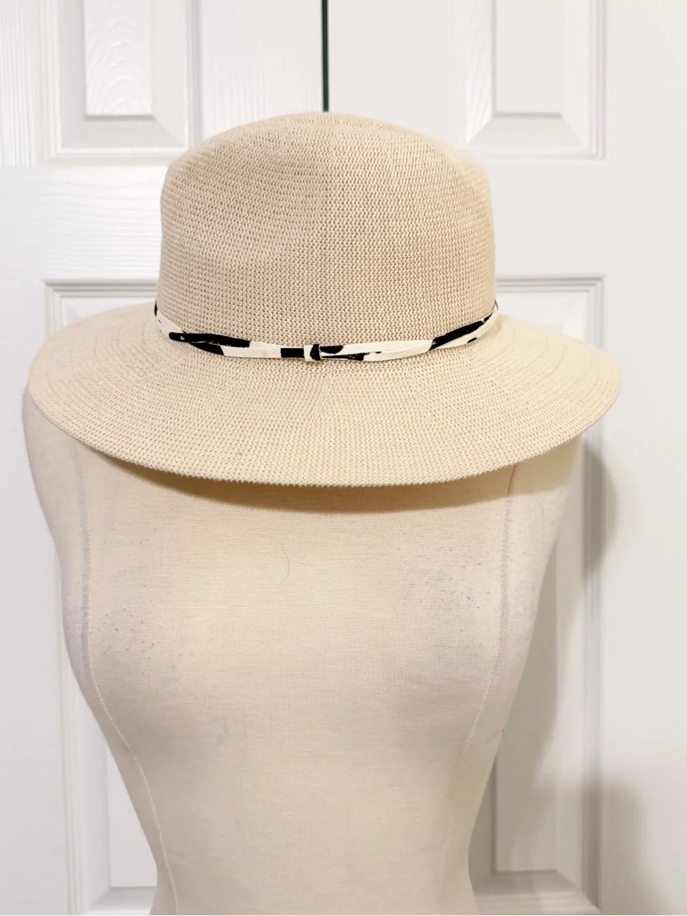 Tilly's Cream Straw Fedora with Black-and-White Band